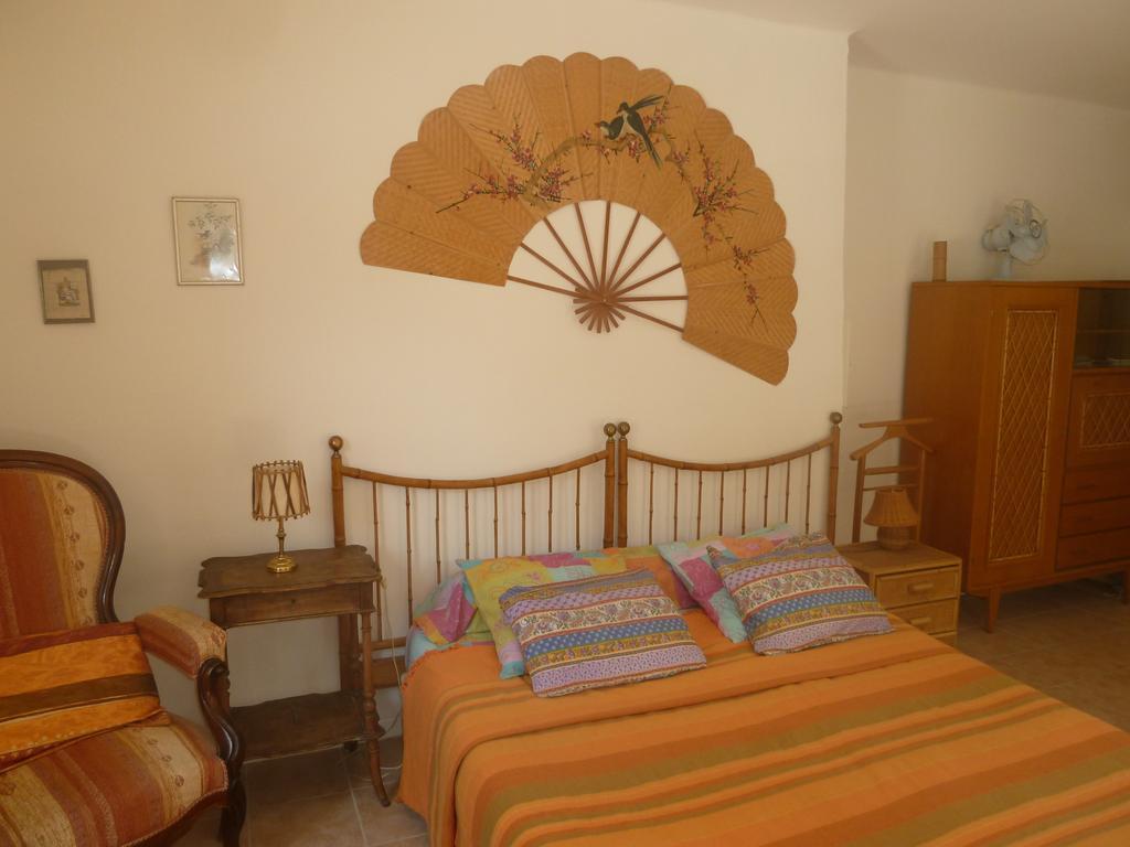 Le Val Leron Bed and Breakfast Valaurie Εξωτερικό φωτογραφία