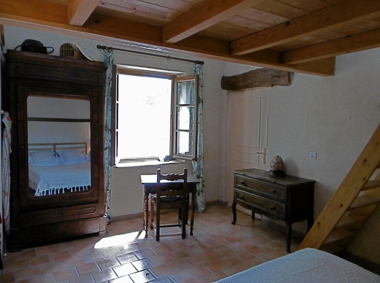 Le Val Leron Bed and Breakfast Valaurie Εξωτερικό φωτογραφία