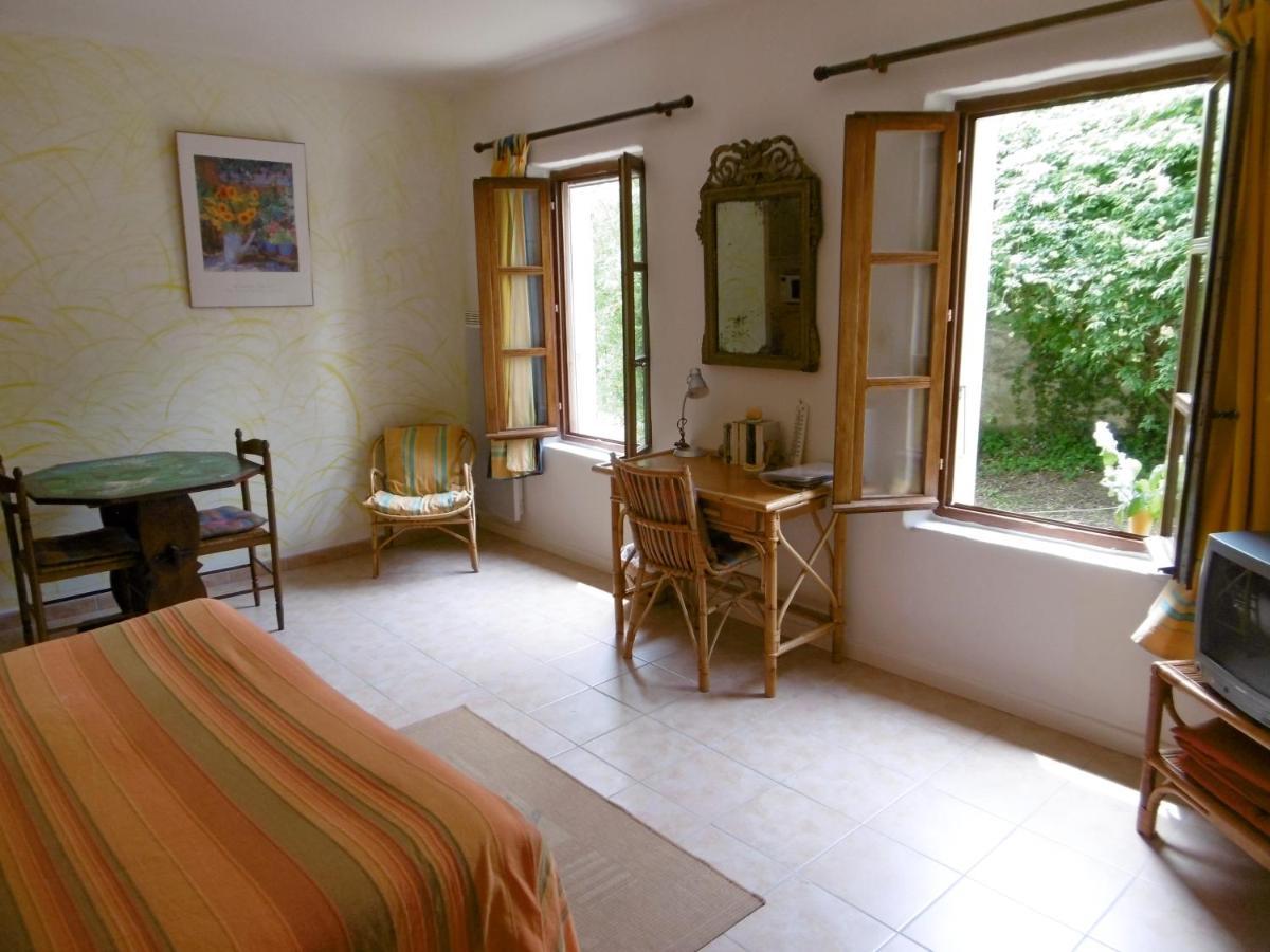 Le Val Leron Bed and Breakfast Valaurie Εξωτερικό φωτογραφία