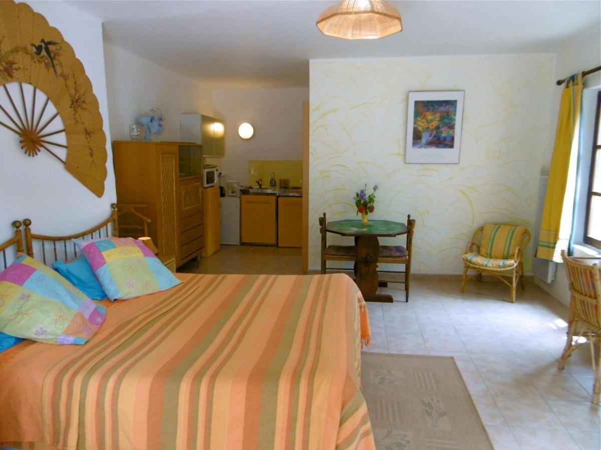Le Val Leron Bed and Breakfast Valaurie Εξωτερικό φωτογραφία