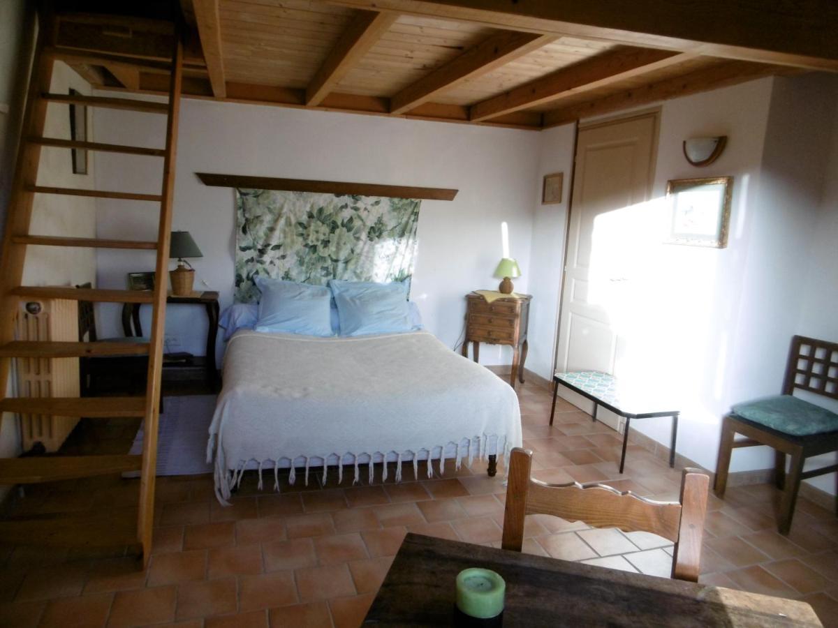 Le Val Leron Bed and Breakfast Valaurie Εξωτερικό φωτογραφία